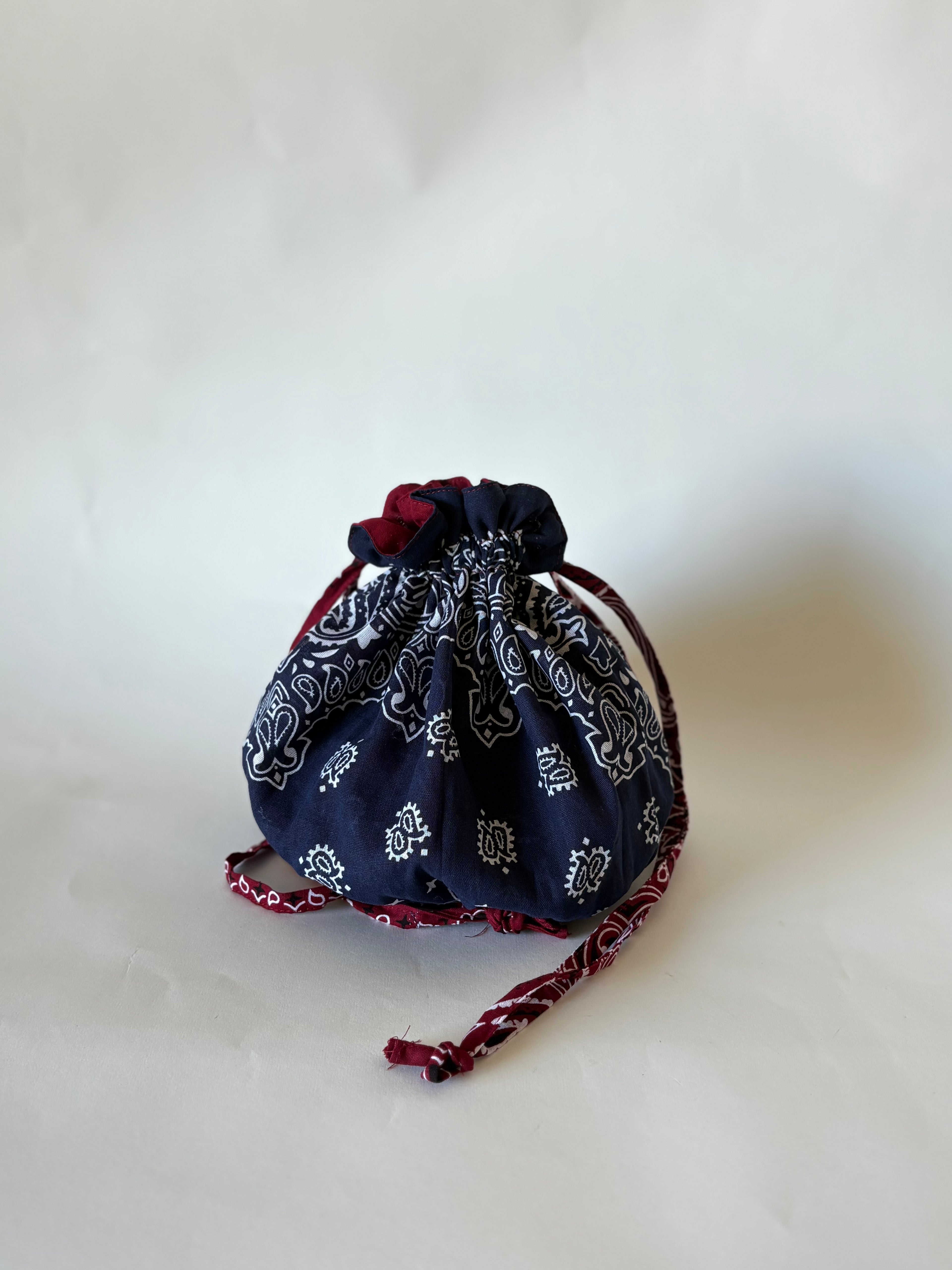 Bordeaux | Blu Navy