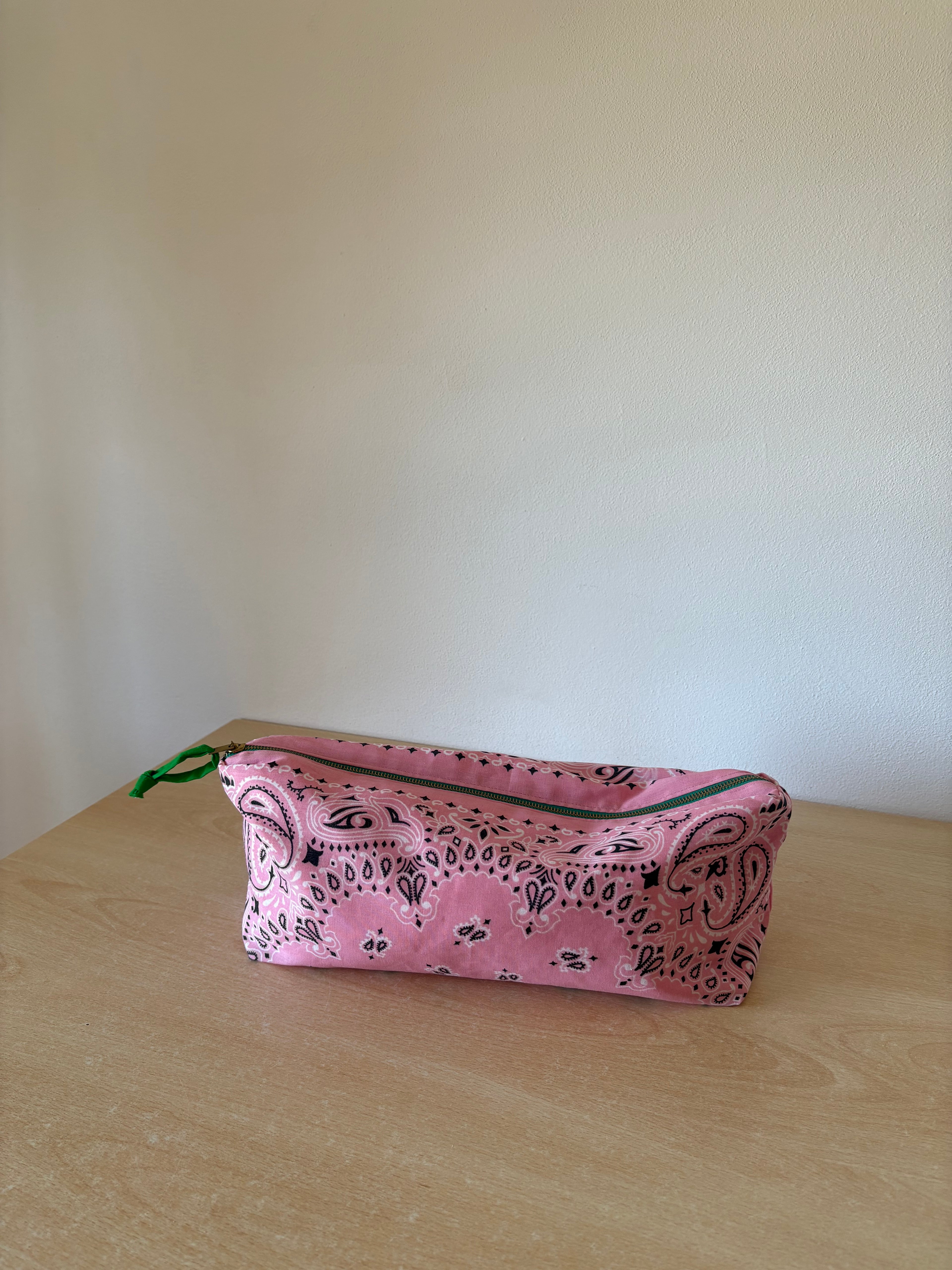 Bandana Pouch - Rosa Barbie
