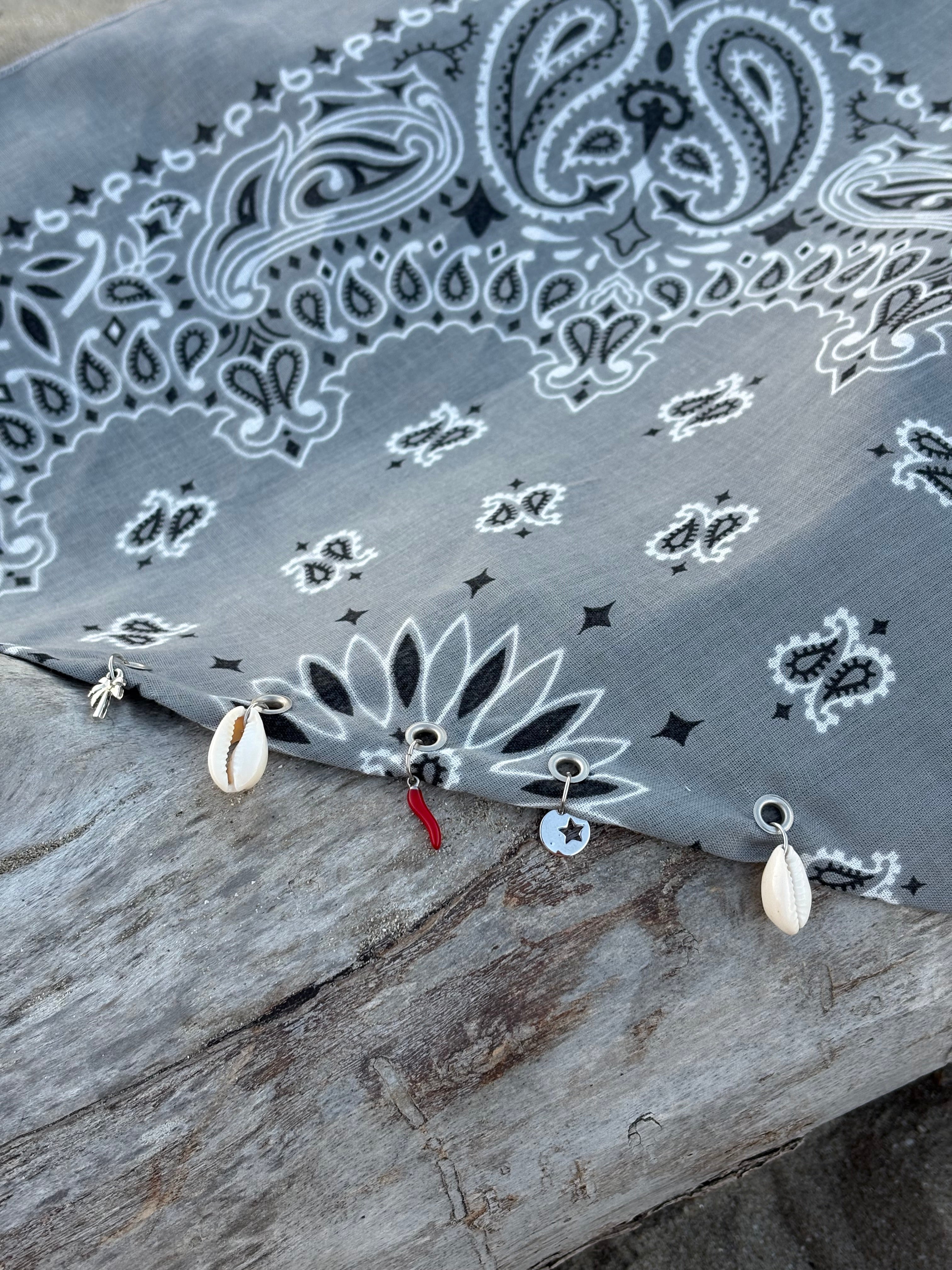 Grigio | Charms Argento