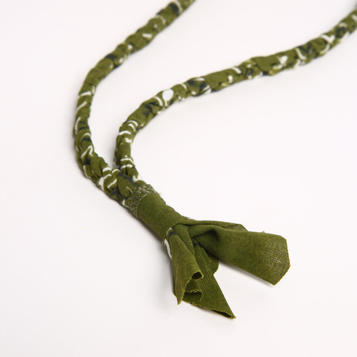 Collana intrecciata | Verde Militare