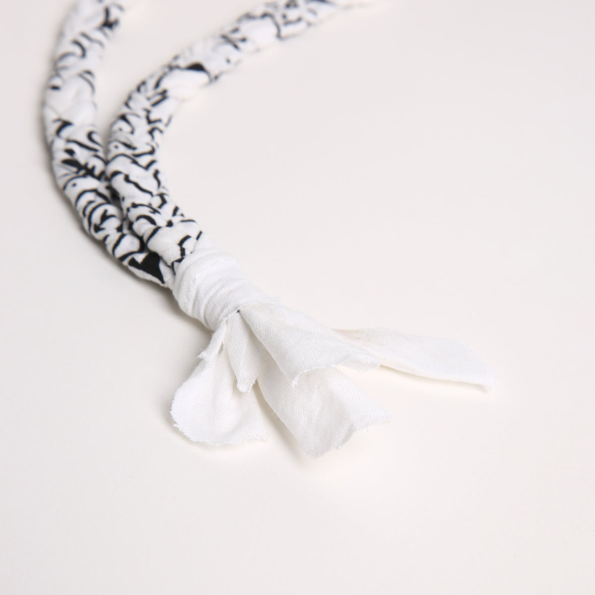 Collana intrecciata | Bianco