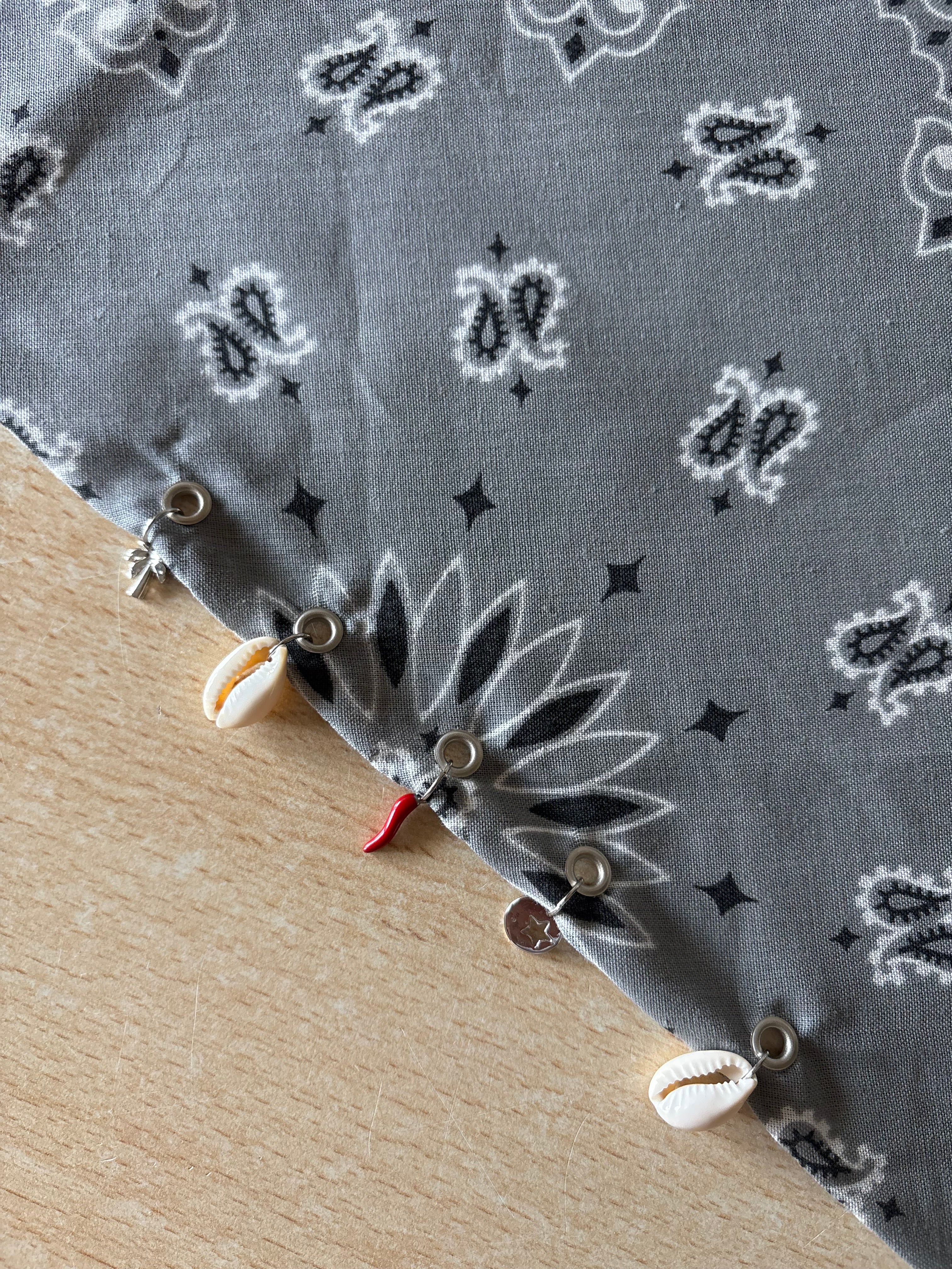 Grigio | Charms Argento