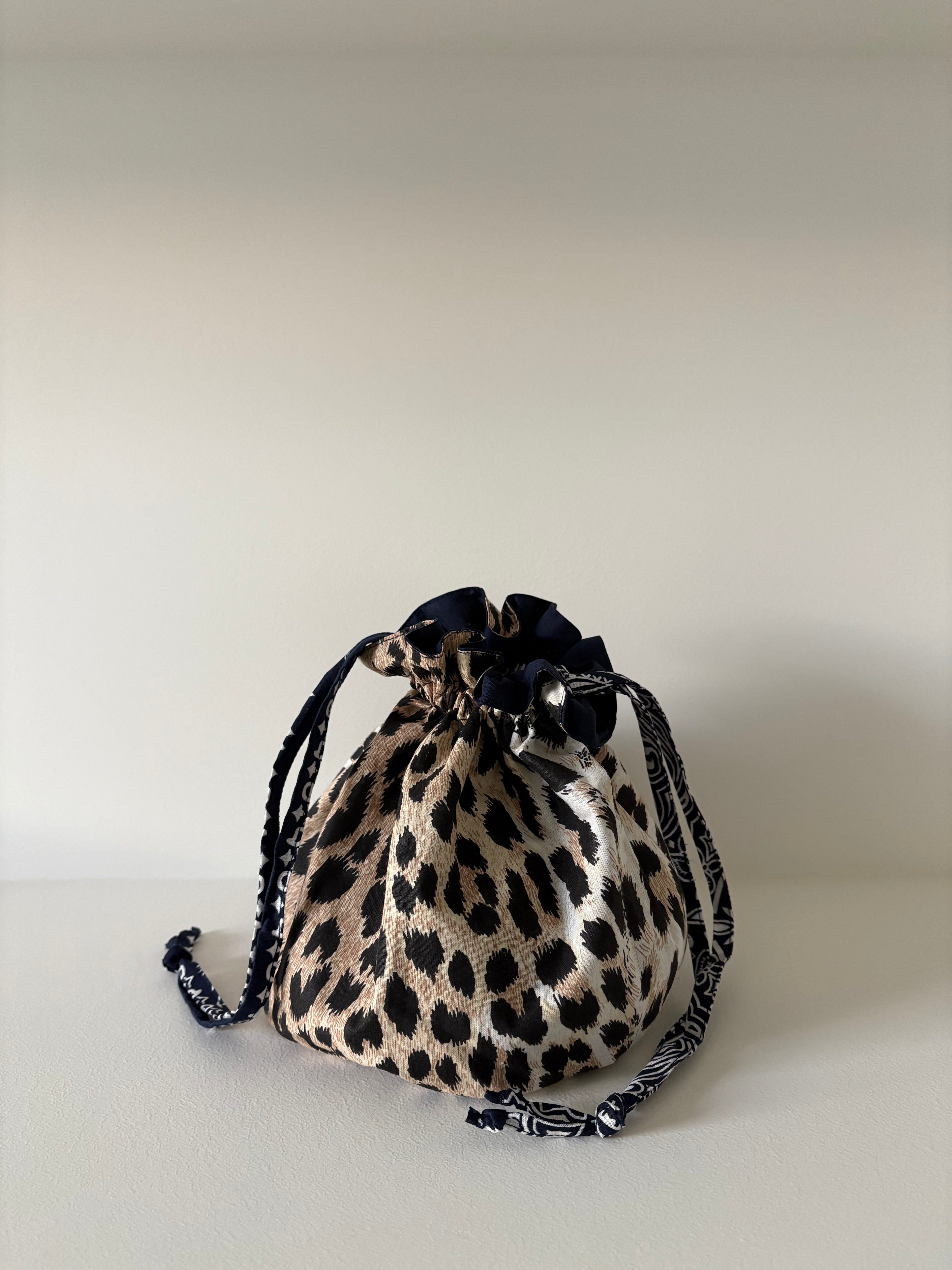 Navy Blue | Leopard