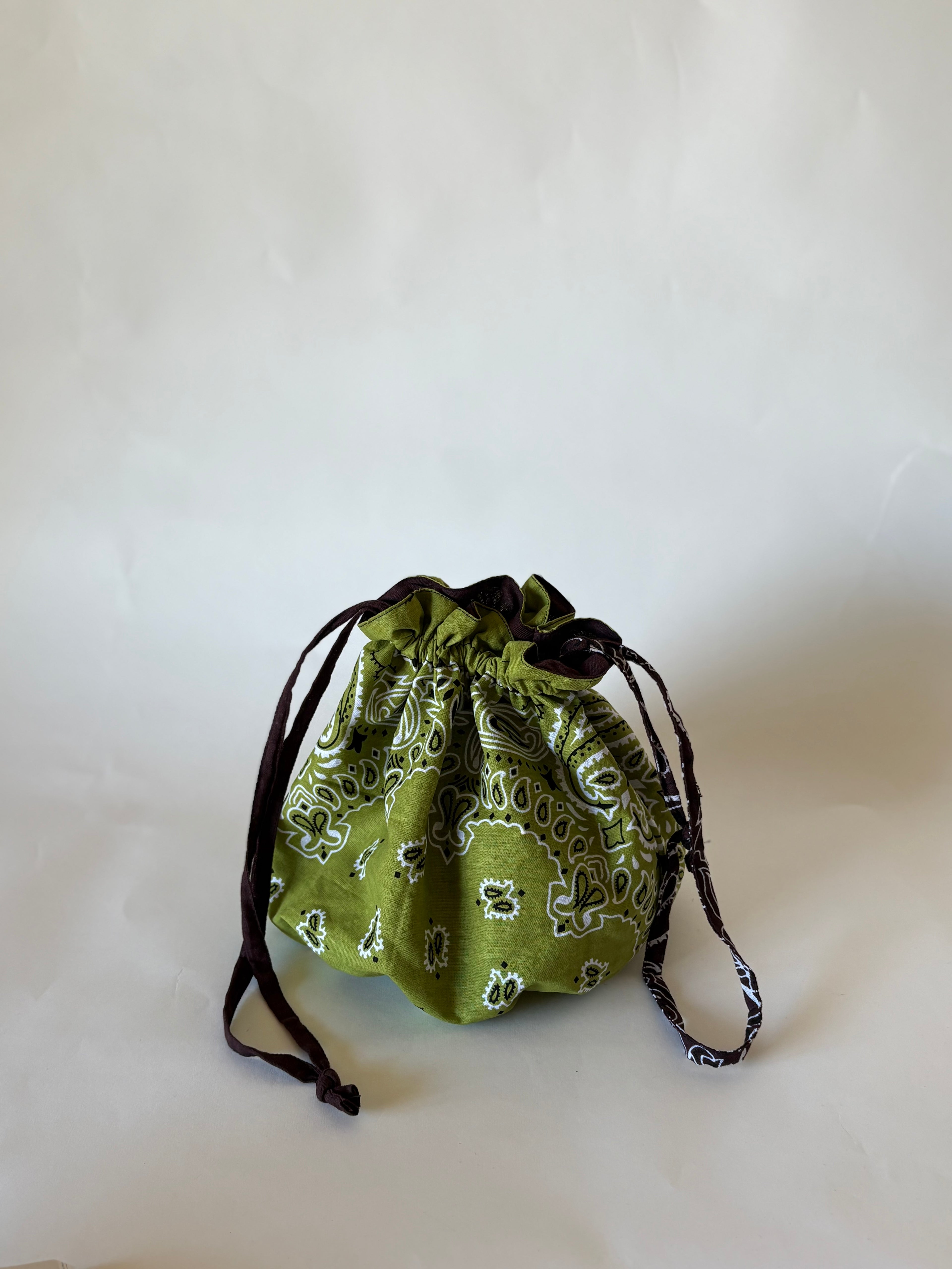 Dark Chocolate | Verde Oliva